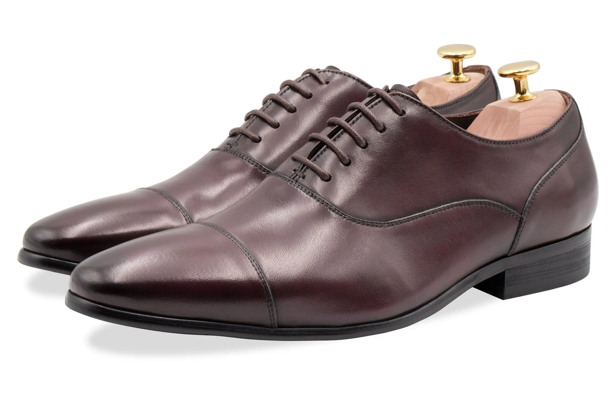 Calafate Straight Cap Burgundy Oxford