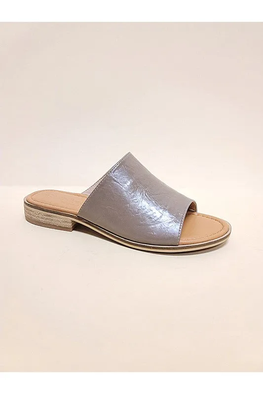 Levi Slide Sandal